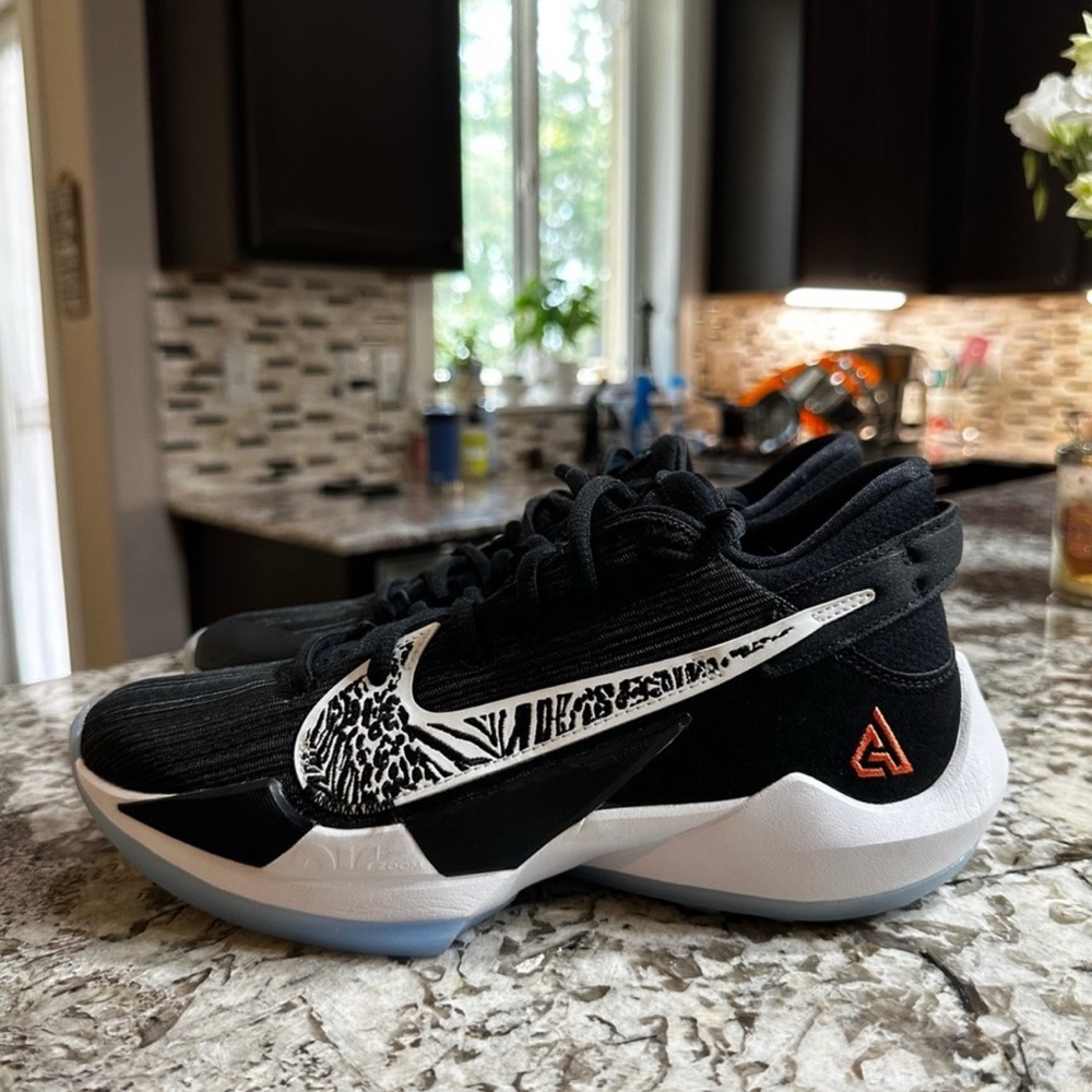 Nike Zoom Freak 2 Black and White